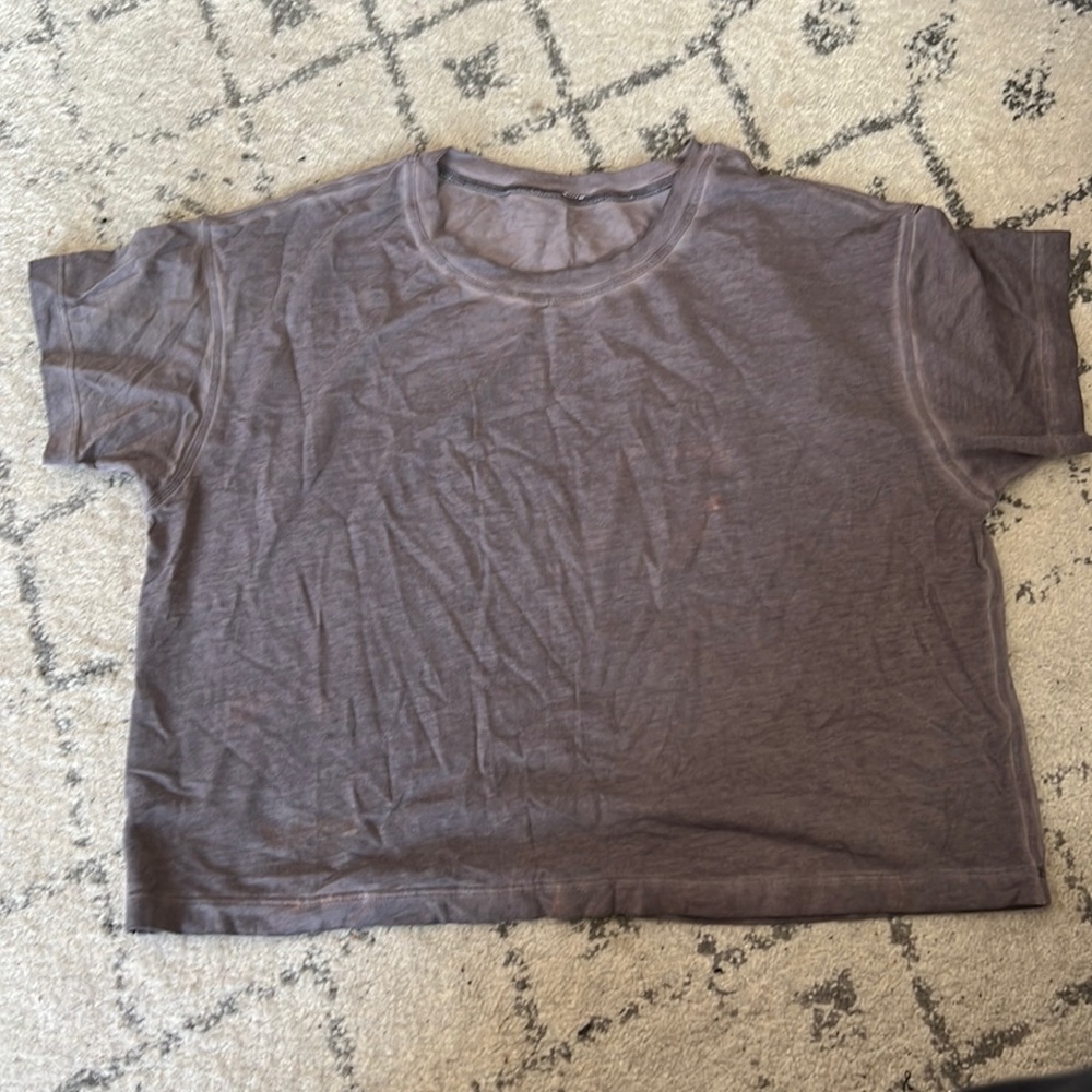 Lululemon cropped tshirt